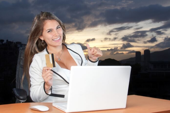 online marketer traveling with her laptop