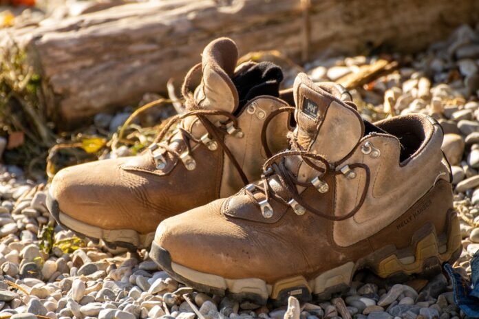 shoes-4514053_1280 hiking shoes