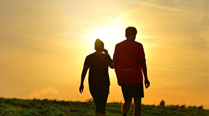 The Best Walking Shoes for Safari a couple walking with walking shoes