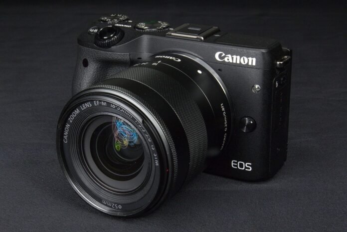 canon-1460588_1280 Mirrorless Camera